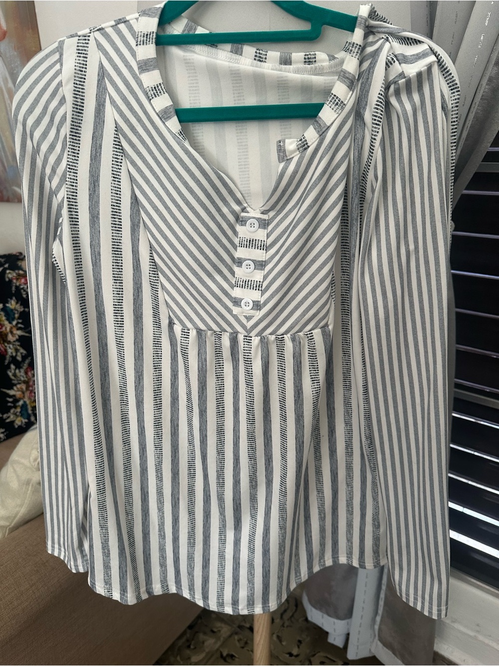 Chic Striped Henley Long Sleeve Top | Casual V-Neck Tunic Blouse - Size Small